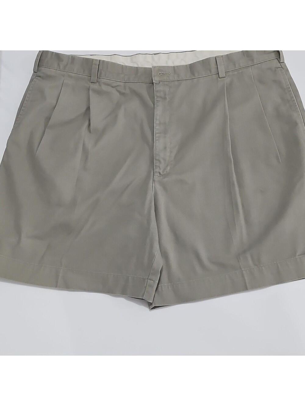 L.L.Bean Gray Chino Shorts Men's 44 Cotton Twill Pleated Natural Fit 7" Inseam